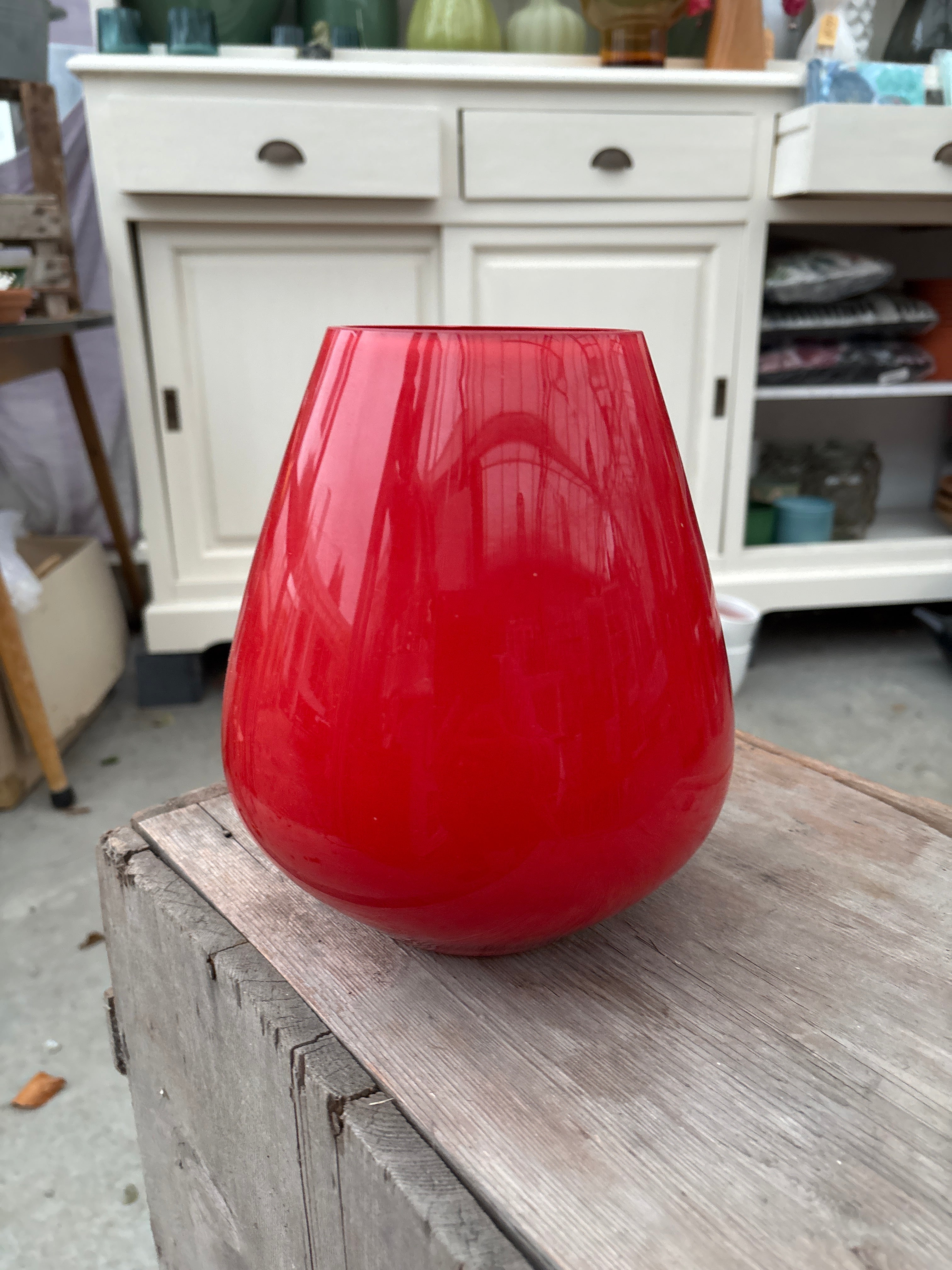 TASMAN KLEINE ROTE VASE – Geerlings Dahlia